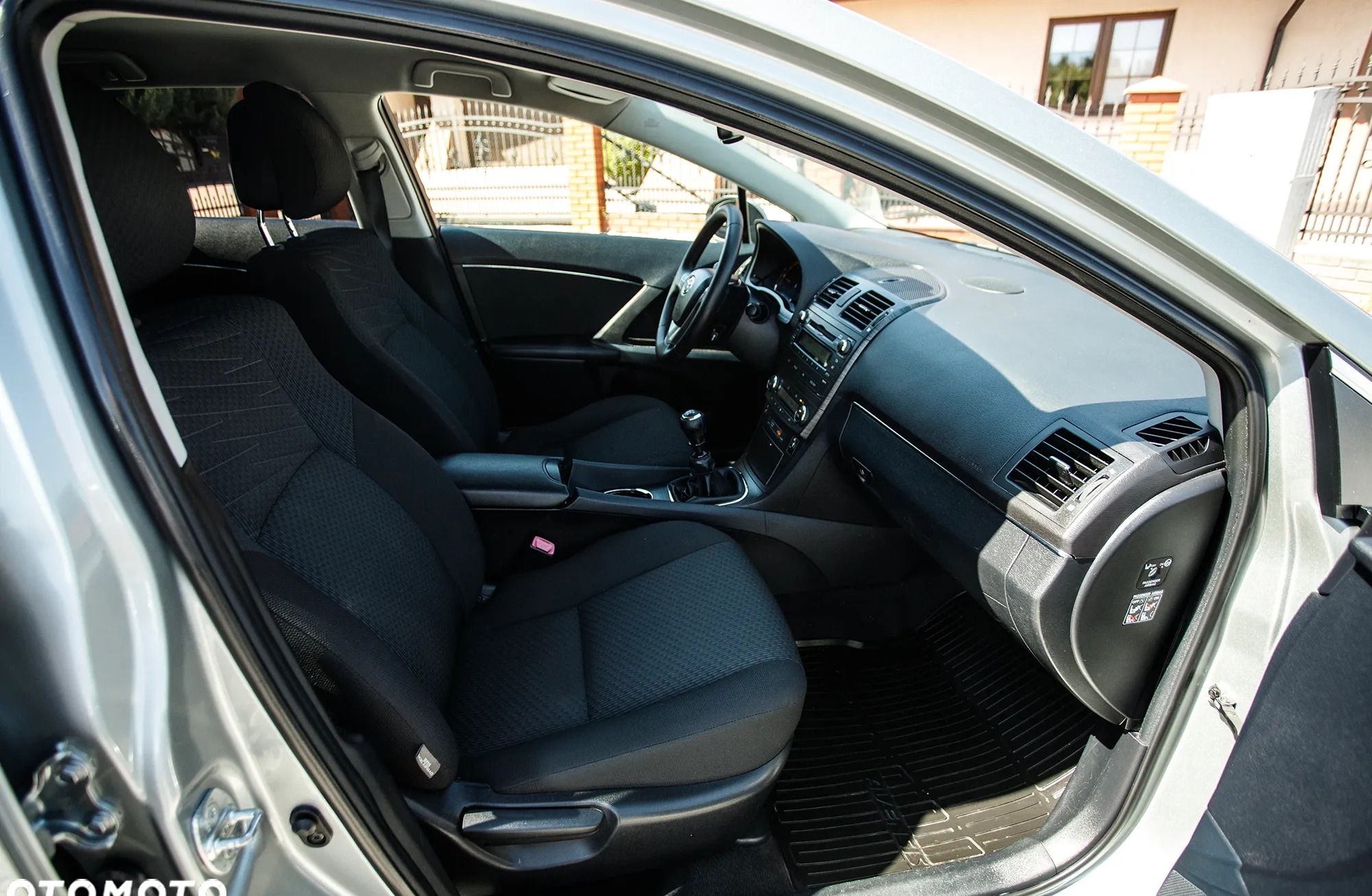 Toyota Avensis cena 33900 przebieg: 184000, rok produkcji 2009 z Rzgów małe 596